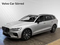 Silver Begagnad 2024 Volvo V60 Plus Kombi | 494 900 kr (Marknadspris)