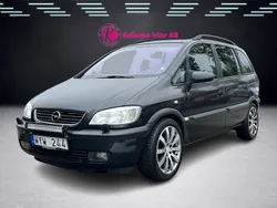 Svart Begagnad 2002 Opel Zafira Minibuss | 31 900 kr