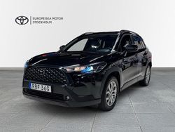 Svart (svart metallic) Begagnad 2024 Toyota Corolla Cross Active SUV | 379 898 kr (Marknadspris)