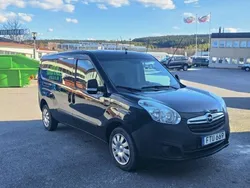 Svart Begagnad 2016 Opel Combo S Minibuss | 59 000 kr (Bra pris)