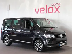 Svart Begagnad 2015 VW Multivan Highline Minibuss | 324 900 kr (Marknadspris)