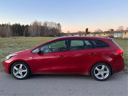 Röd Begagnad 2014 Kia Ceed Sportswagon EX Kombi | 53 000 kr (Bra pris)