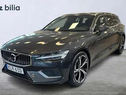 Grå Begagnad 2024 Volvo V60 Plus Kombi | 539 900 kr (Dyr)