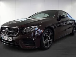 Mörkröd (red) Begagnad 2019 Mercedes E300 Sportkupé | 399 900 kr (Marknadspris)