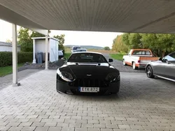 Svart Begagnad 2015 Aston Martin V8 Vantage Sportkupé | 950 000 kr