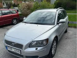 Grå Begagnad 2007 Volvo V50 Kinetic Kombi | 10 000 kr (Superpris)