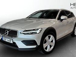 Silver (beige) Begagnad 2022 Volvo V60 CC Momentum Kombi | 339 900 kr (Superpris)