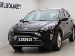 Svart Begagnad 2022 Ford Kuga Titanium SUV | 189 800 kr (Marknadspris)