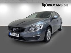 Grå Begagnad 2017 Volvo V60 Kinetic Kombi | 179 900 kr (Marknadspris)