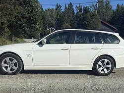 Vit Begagnad 2011 BMW 320 Kombi | 58 900 kr (Marknadspris)