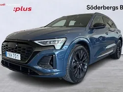 Blå (plasmablå metallic) Begagnad 2023 Audi Q8 e-tron S-Line SUV | 669 000 kr (Marknadspris)