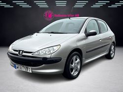 Grå Begagnad 2004 Peugeot 206 Halvkombi | 18 900 kr (Marknadspris)