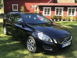 Svart Begagnad 2013 Volvo V60 Kombi | 119 900 kr (Marknadspris)
