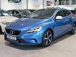 Blå Begagnad 2016 Volvo V40 R-Design Momentum Kombi | 164 800 kr (Marknadspris)