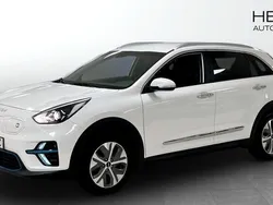 Vit (white) Begagnad 2021 Kia e-Niro Advance SUV | 264 900 kr (Marknadspris)