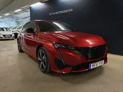 Röd Begagnad 2022 Peugeot 308 GT Halvkombi | 224 900 kr (Bra pris)