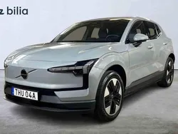 Grå Begagnad 2024 Volvo EX30 Single Motor Extended Range SUV | 349 900 kr