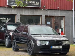 Svart Begagnad 2002 Skoda Octavia Tour Kombi | 28 999 kr (Marknadspris)