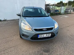 Grå Begagnad 2008 Ford Focus Halvkombi | 37 900 kr (Marknadspris)