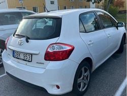 Vit Begagnad 2012 Toyota Auris Plus Halvkombi | 49 999 kr (Bra pris)