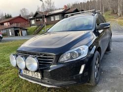 Svart Begagnad 2016 Volvo XC60 SUV | 179 000 kr (Bra pris)