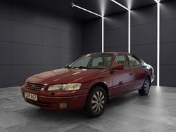Mörkröd Begagnad 1998 Toyota Camry Sedan | 24 900 kr