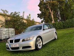 Silver Begagnad 2006 BMW 320 Kombi | 38 000 kr