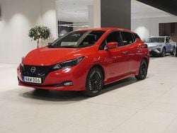 Röd Begagnad 2022 Nissan Leaf N-Connecta Halvkombi | 179 800 kr (Bra pris)