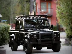 Svart Begagnad 2011 Land Rover Defender SUV | 690 000 kr
