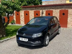 Svart Begagnad 2016 VW Polo Halvkombi | 95 000 kr (Marknadspris)