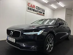 Mörkblå Begagnad 2017 Volvo V90 Momentum Kombi | 199 900 kr (Marknadspris)
