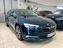 Grön (mörkgrön metallic) Begagnad 2017 Opel Insignia Business Kombi | 159 900 kr (Marknadspris)