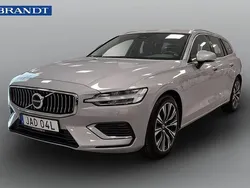 Silver Begagnad 2023 Volvo V60 Core Kombi | 399 900 kr (Marknadspris)