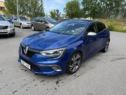 Mörkblå Begagnad 2016 Renault Mégane GT Line GT Halvkombi | 159 900 kr (Bra pris)