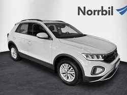 Grå Begagnad 2022 VW T-Roc Life SUV | 219 900 kr (Superpris)
