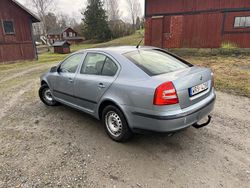 Grå Begagnad 2005 Skoda Octavia Halvkombi | 8 800 kr (Bra pris)