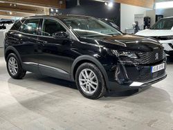 Svart Begagnad 2021 Peugeot 3008 Active SUV | 209 900 kr (Marknadspris)