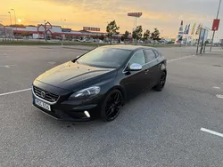 Svart Begagnad 2013 Volvo V40 R-Design Kombi | 127 900 kr (Bra pris)