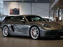 Grå Begagnad 2022 Porsche 718 Cayman GTS Sportkupé | 999 000 kr