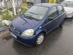 Blå Begagnad 2001 Toyota Yaris Halvkombi | 30 000 kr (Marknadspris)