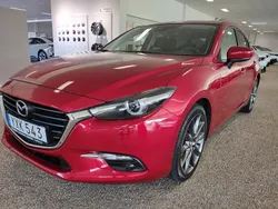 Röd Begagnad 2018 Mazda 3 Halvkombi | 119 900 kr (Bra pris)