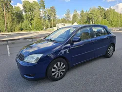 Blå Begagnad 2003 Toyota Corolla Halvkombi | 39 000 kr (Marknadspris)
