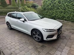 Vit Begagnad 2019 Volvo V60 Momentum Kombi | 295 000 kr (Lite dyr)