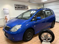 Blå Begagnad 2001 Toyota Corolla Verso Minibuss | 34 900 kr