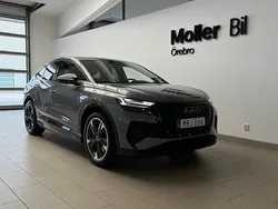 Tyfongrå metallic Begagnad 2023 Audi Q4 Sportback e-tron Proline SUV | 519 000 kr (Marknadspris)