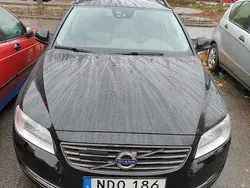 Svart Begagnad 2016 Volvo V70 Momentum Kombi | 125 000 kr (Marknadspris)