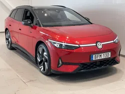 Röd (svart) Begagnad 2025 VW ID.7 GTX Sedan | 649 900 kr (Bra pris)