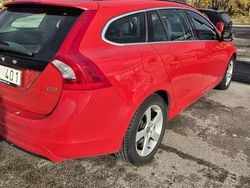 Röd Begagnad 2014 Volvo V60 Momentum Kombi | 68 500 kr (Bra pris)