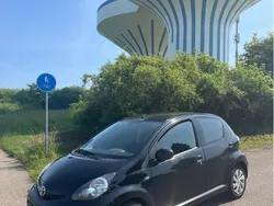 Svart Begagnad 2013 Toyota Aygo Halvkombi | 42 000 kr (Bra pris)