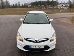 Vit Begagnad 2011 Hyundai i30 Halvkombi | 47 500 kr (Marknadspris)